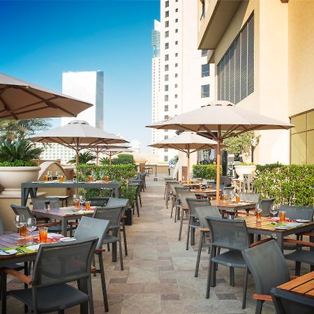 Sofitel Dubai Jumeirah Beach Exterior foto The Sky Deck