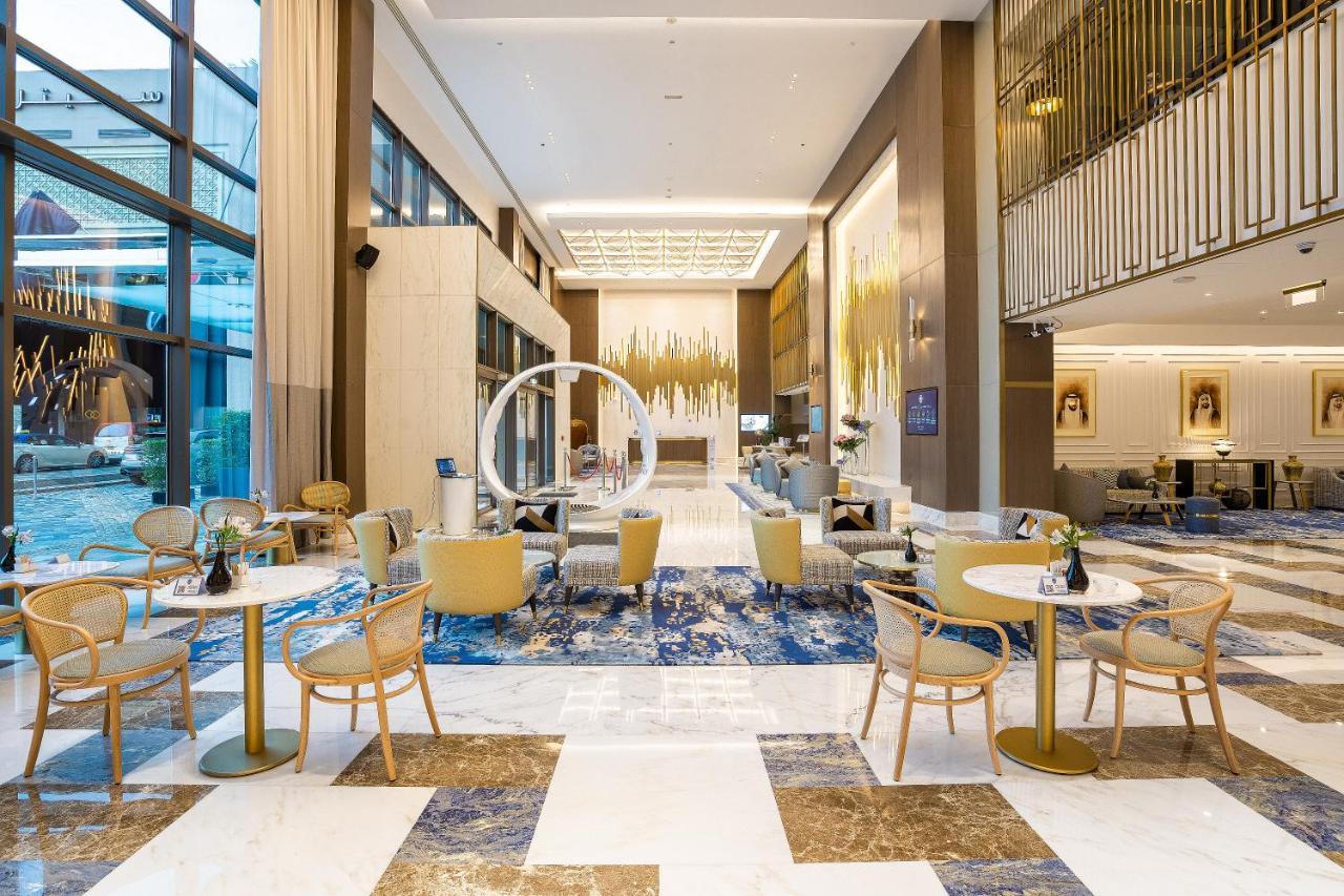 Sofitel Dubai Jumeirah Beach Exterior foto The hotel lobby