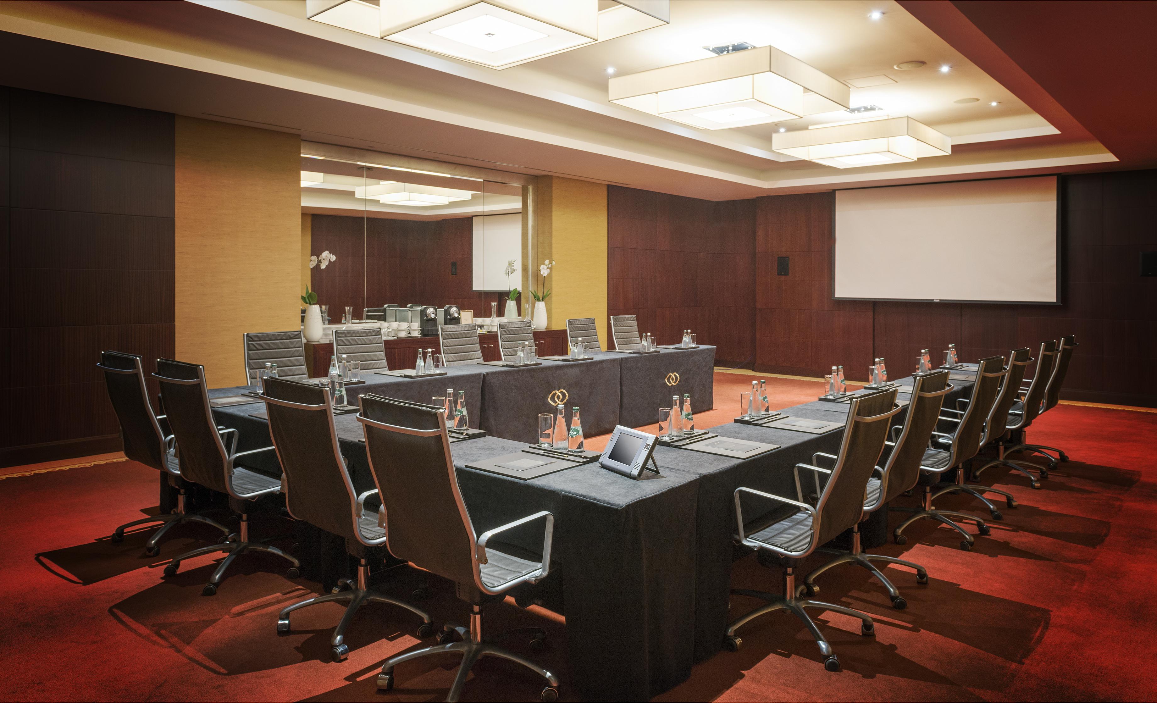 Sofitel Dubai Jumeirah Beach Exterior foto The meeting room at the hotel