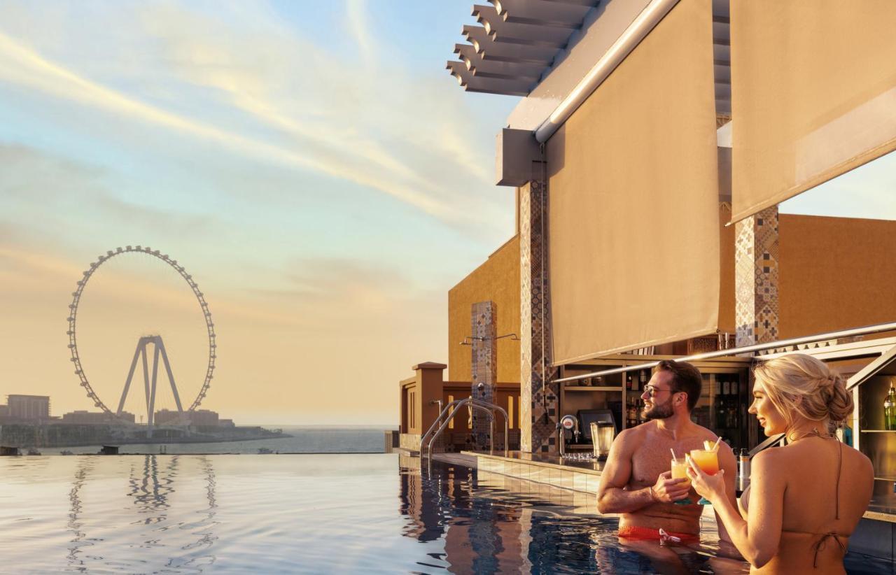 Sofitel Dubai Jumeirah Beach Exterior foto The Sky Bar at Jumeirah Jumeirah