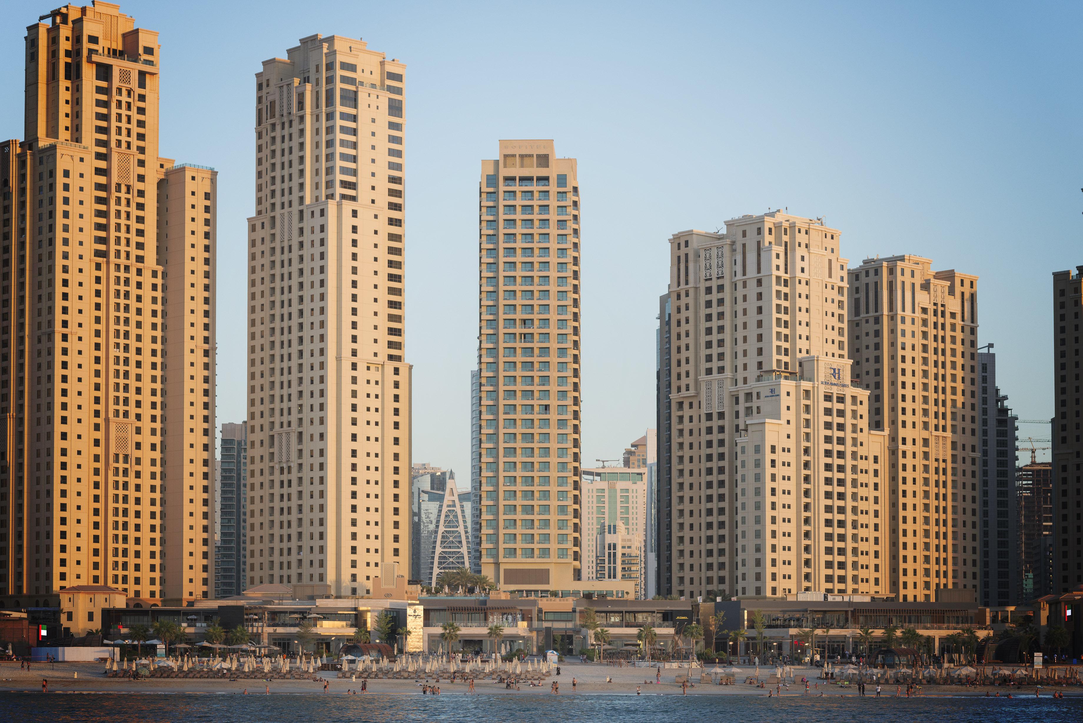 Sofitel Dubai Jumeirah Beach Exterior foto Dubai Marina Towers