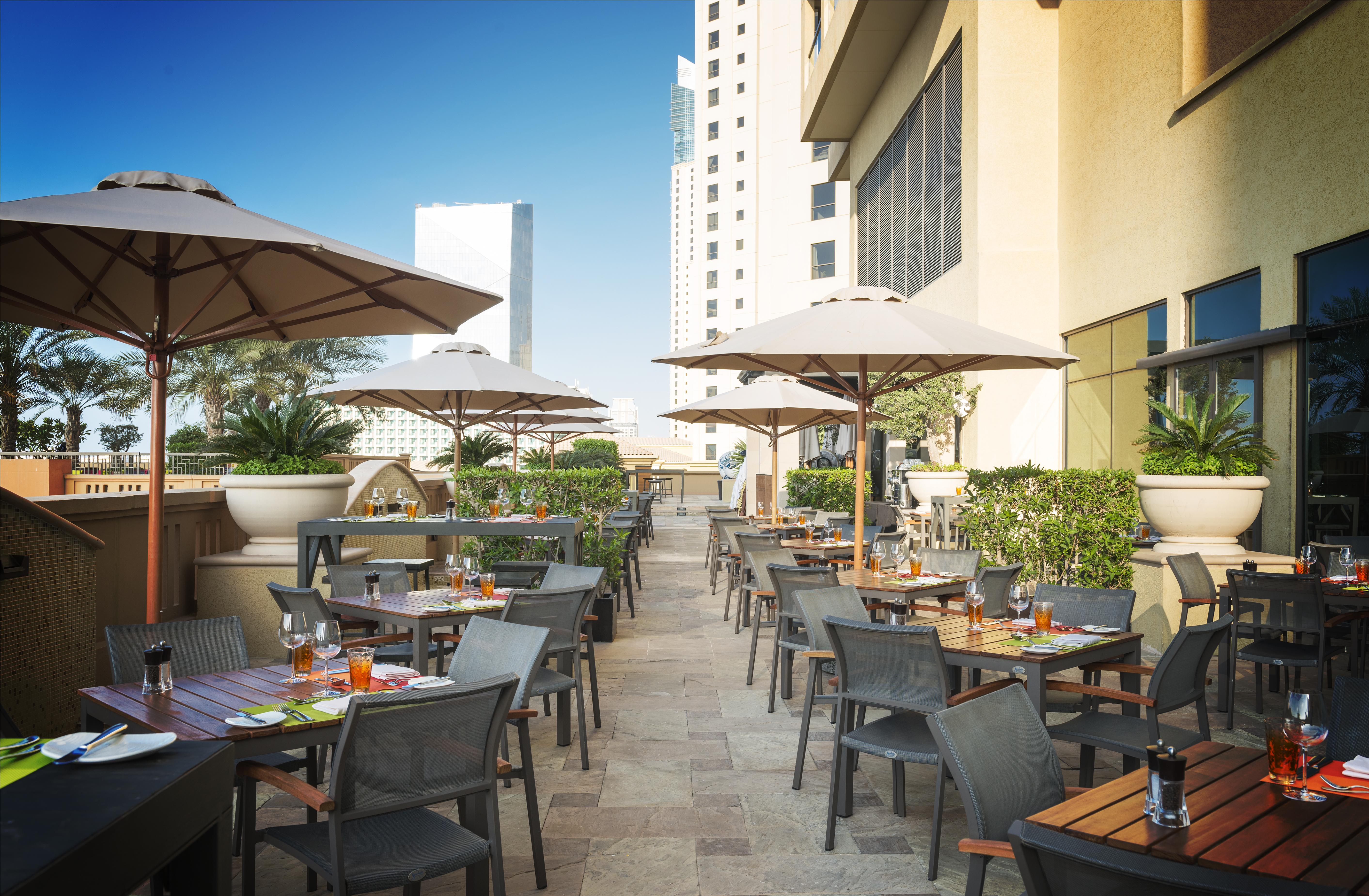 Sofitel Dubai Jumeirah Beach Exterior foto The Sky Deck