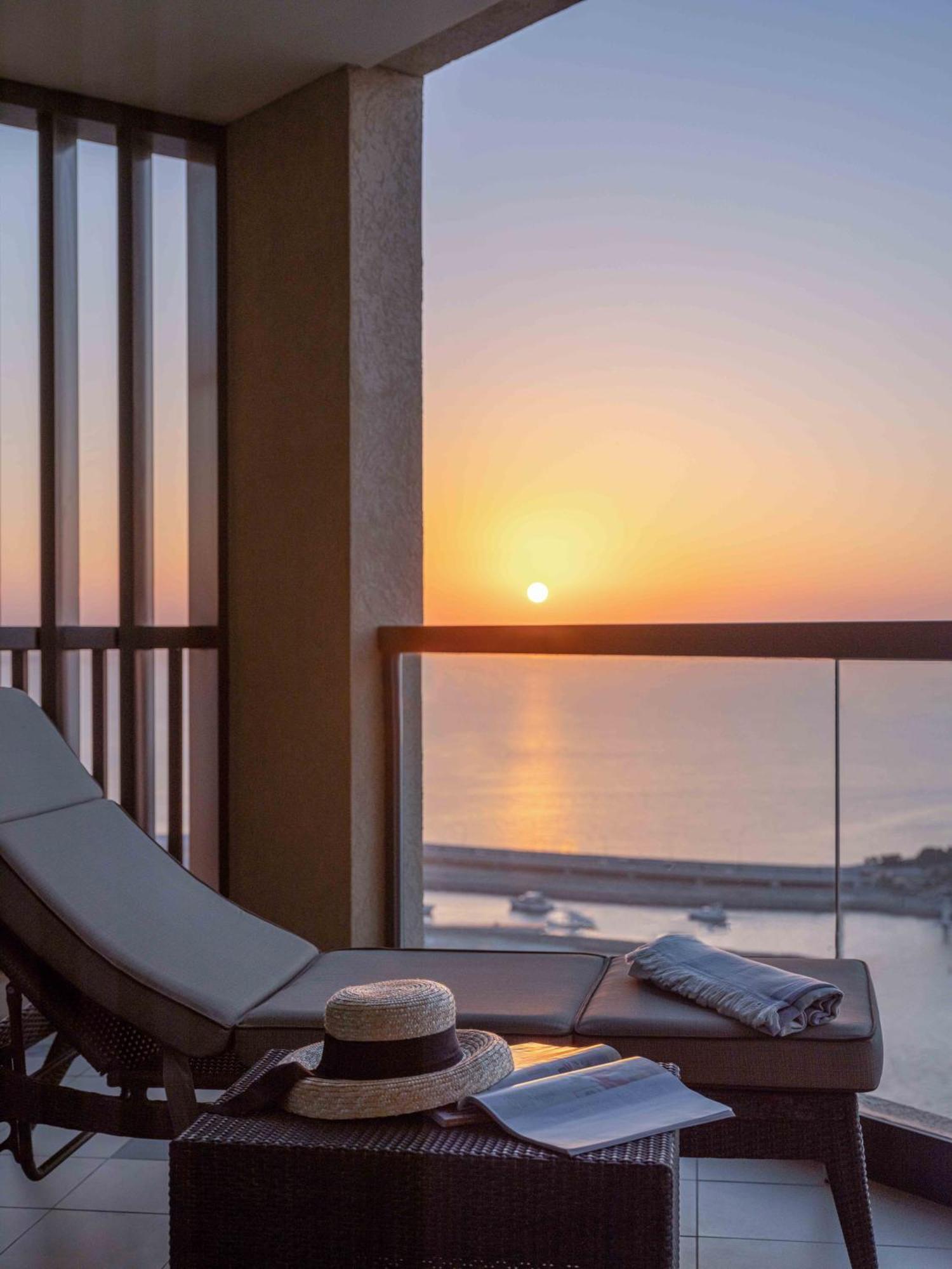 Sofitel Dubai Jumeirah Beach Exterior foto