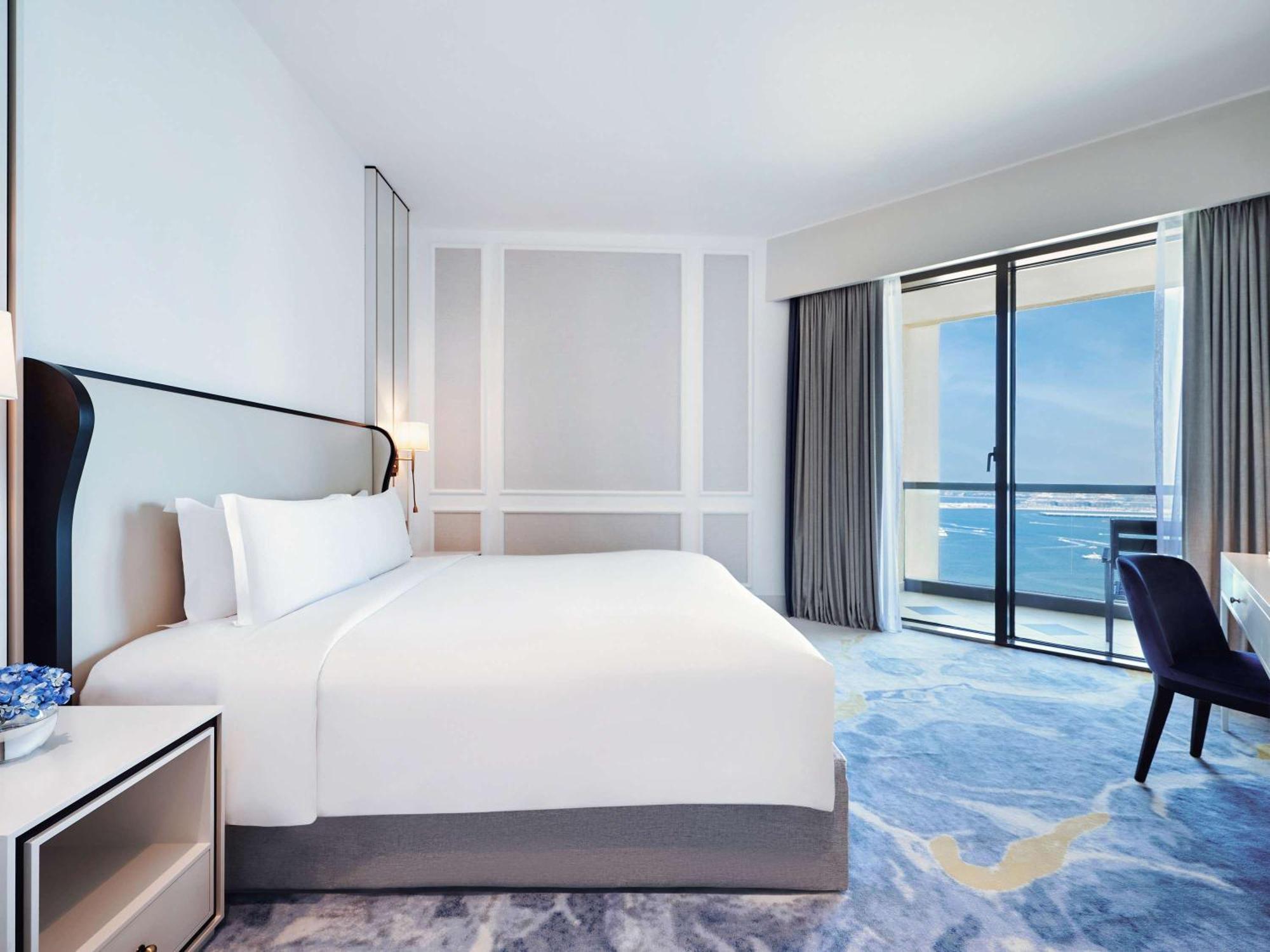 Sofitel Dubai Jumeirah Beach Exterior foto A room at the hotel